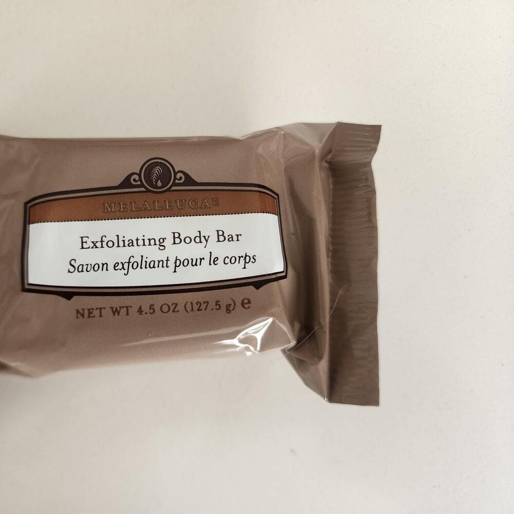 Mela-purdie Brown and Tan Bath-and-body